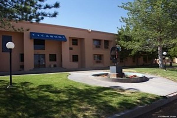 TICABOO LODGE LAKE POWELL (Laketown)